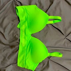 Green bralette Victoria’s Secret